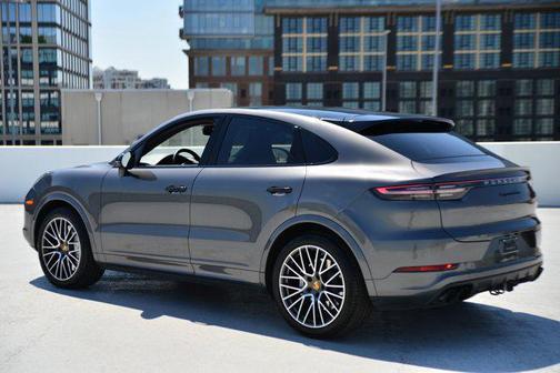 2021 Porsche Cayenne Turbo