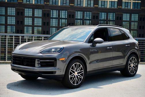 2025 Porsche Cayenne AWD