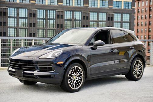 2023 Porsche Cayenne Platinum Edition