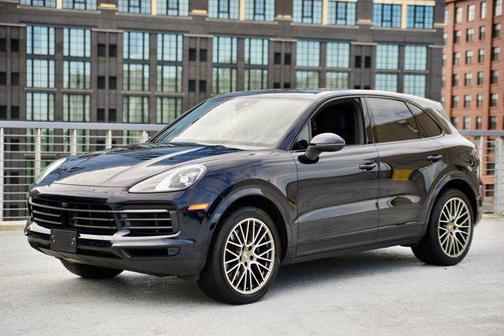 2023 Porsche Cayenne Platinum Edition