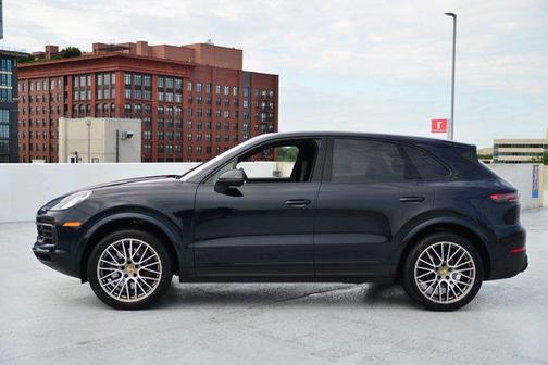 2023 Porsche Cayenne Platinum Edition