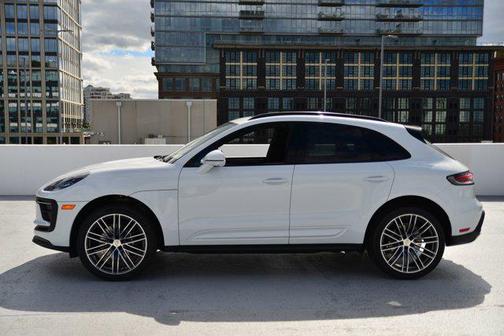 2026 Porsche Macan AWD