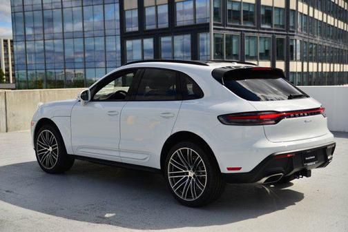 2026 Porsche Macan AWD
