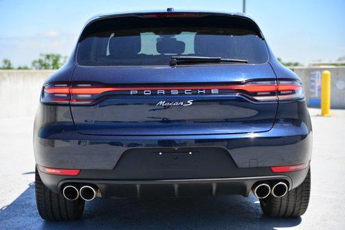 2021 Porsche Macan Base