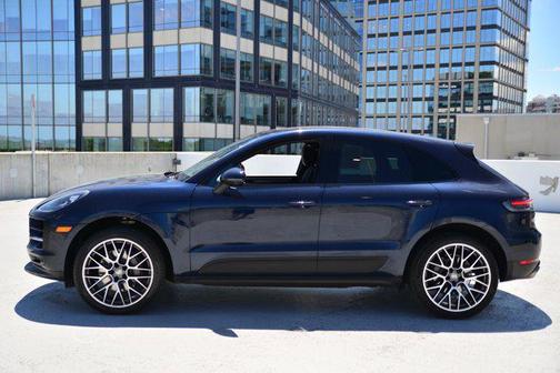 2021 Porsche Macan Base