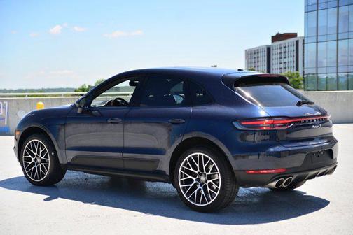 2021 Porsche Macan Base