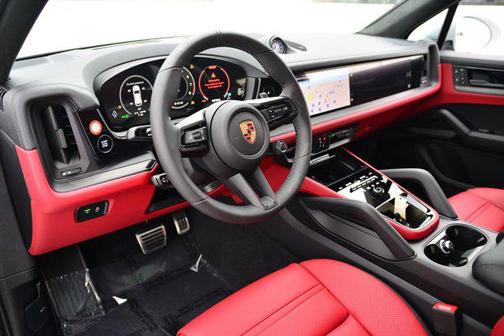 2026 Porsche Cayenne GTS