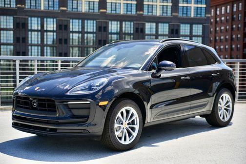2025 Porsche Macan Base