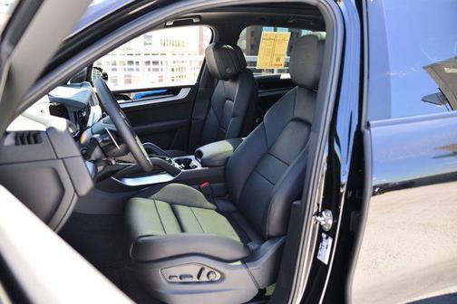 2026 Porsche Cayenne AWD