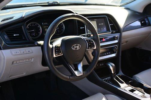 2019 Hyundai SONATA Limited