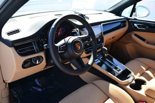 2026 Porsche Macan AWD