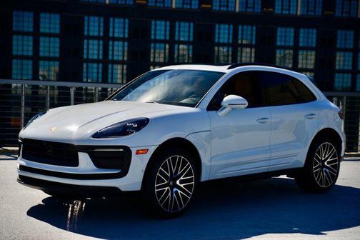 2026 Porsche Macan AWD