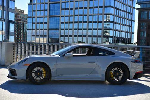 2024 Porsche 911 Carrera GTS
