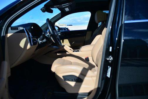 2023 Porsche Cayenne Cayenne