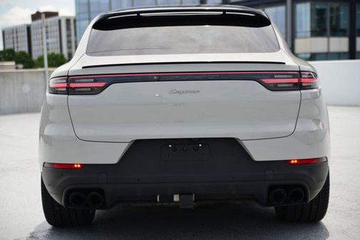 2022 Porsche Cayenne Platinum Edition