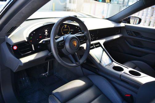 2022 Porsche Taycan GTS