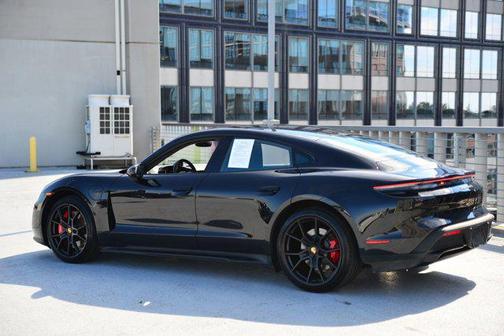 2022 Porsche Taycan GTS