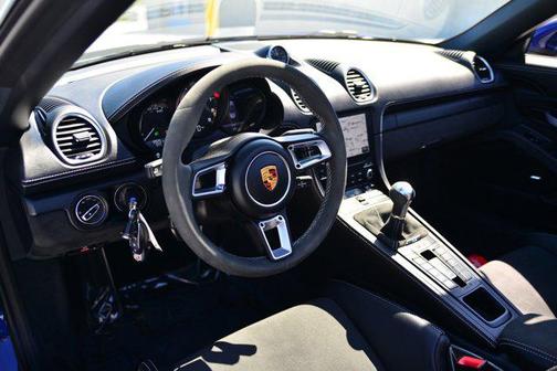 2021 Porsche 718 Spyder Roadster