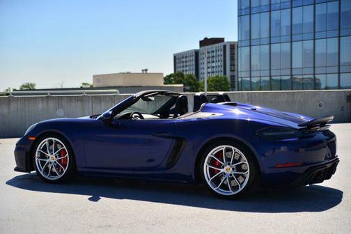 2021 Porsche 718 Spyder Roadster
