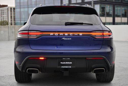 2025 Porsche Macan Base