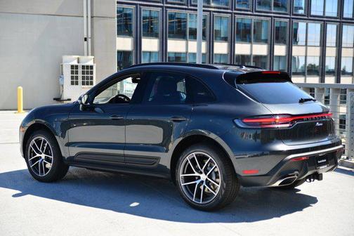 2026 Porsche Macan AWD