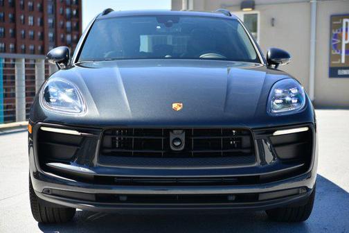 2026 Porsche Macan AWD