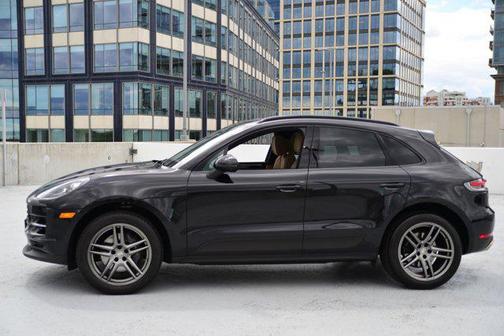 2021 Porsche Macan Base