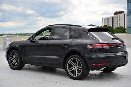2021 Porsche Macan Base