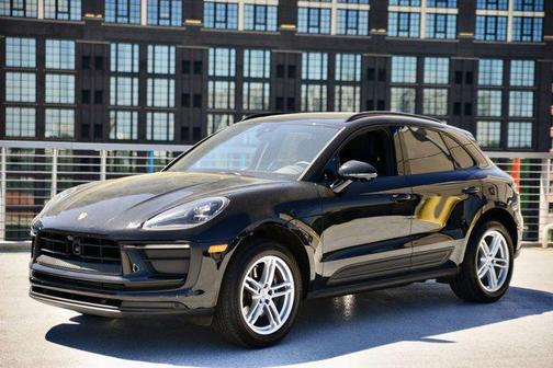 2025 Porsche Macan Base