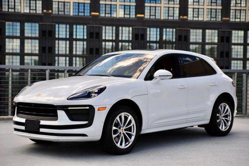 2022 Porsche Macan AWD