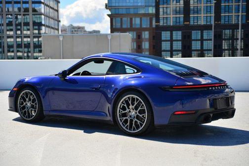 2025 Porsche 911 Carrera