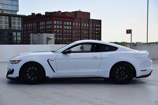 2016 Ford Shelby GT350 Base