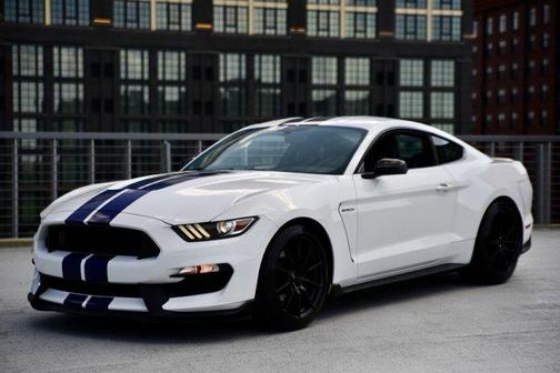 2016 Ford Shelby GT350 Base