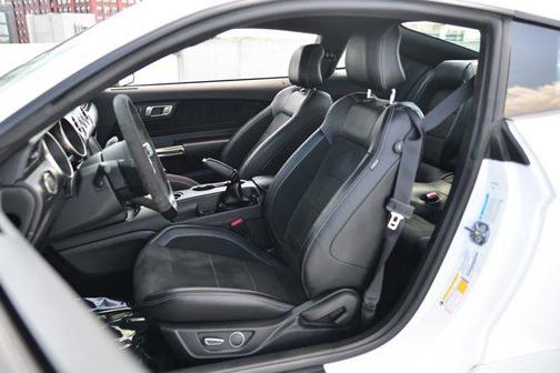 2016 Ford Shelby GT350 Base