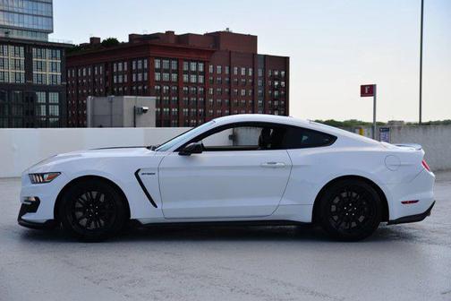 2016 Ford Shelby GT350 Base