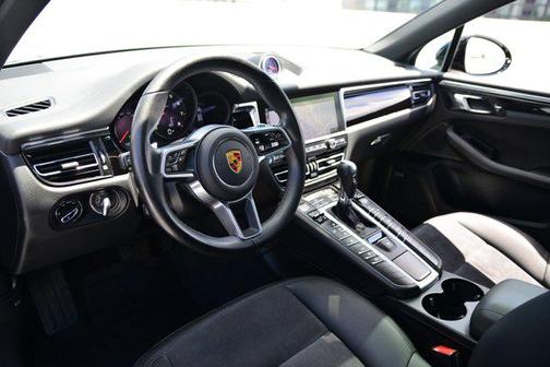 2021 Porsche Macan Base