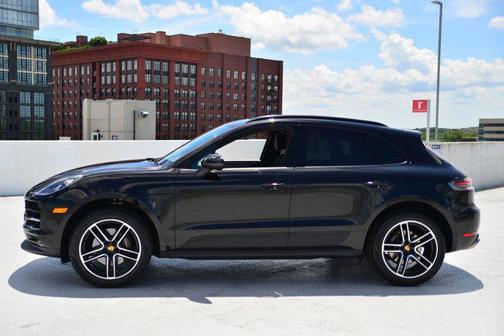 2021 Porsche Macan Base
