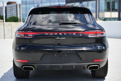 2021 Porsche Macan Base