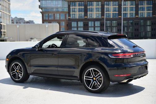 2021 Porsche Macan Base