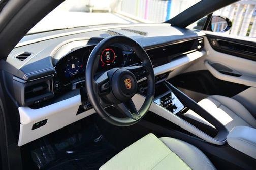 2024 Porsche Macan 4