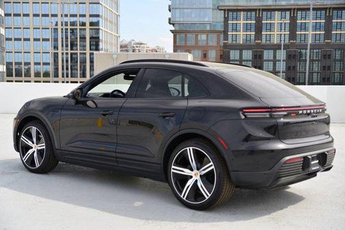 2025 Porsche Macan Electric