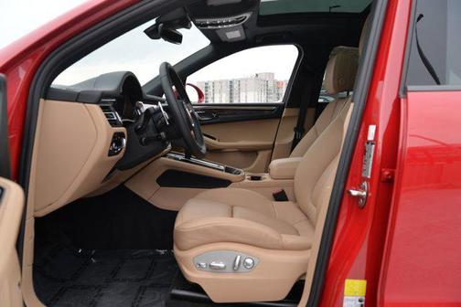 2025 Porsche Macan AWD