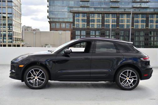 2026 Porsche Macan AWD