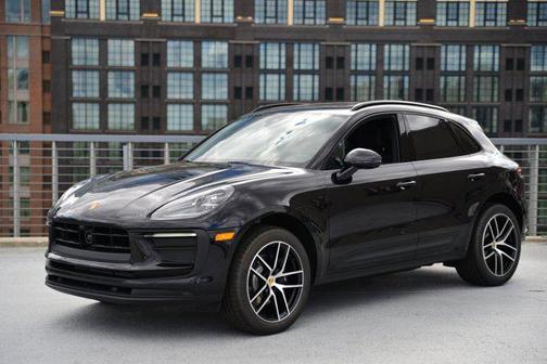 2026 Porsche Macan AWD