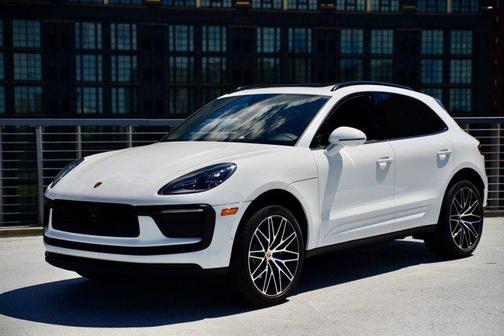 2025 Porsche Macan AWD