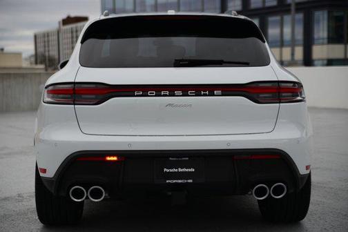 2025 Porsche Macan Base