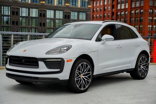 2025 Porsche Macan Base