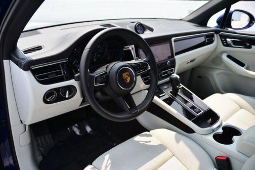 2022 Porsche Macan Base