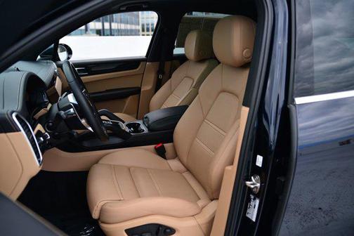 2022 Porsche Cayenne AWD