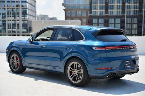 2025 Porsche Cayenne Turbo